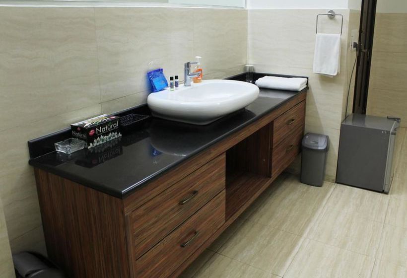 Hotel Oyo Premium Opp Huda Metro 3