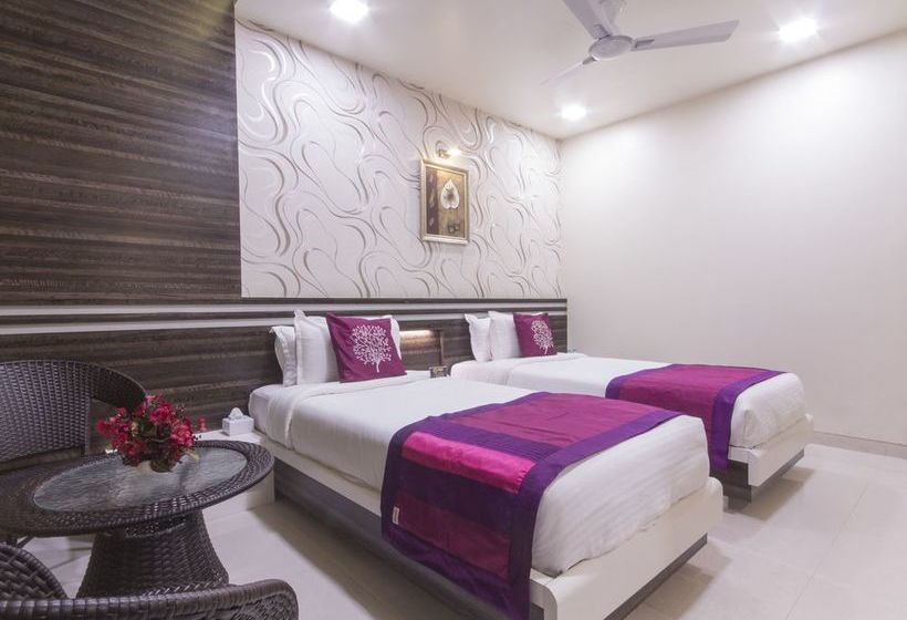 Hotel Oyo Premium Tungareshwar Vasai 11