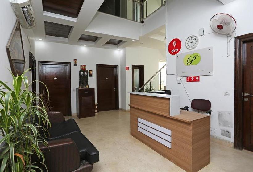 Hotel OYO 10928 Krishna Kunj 4