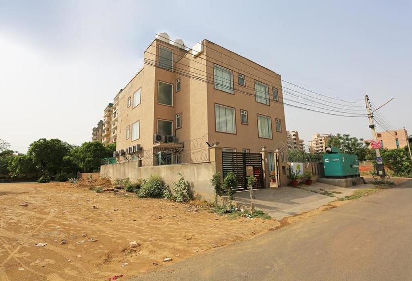 Hotel OYO 10928 Krishna Kunj 6