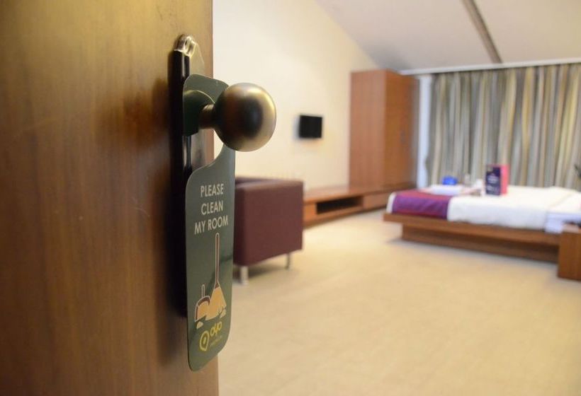Hotel Oyo Premium Near Osho Ashram Koregaon Park 16
