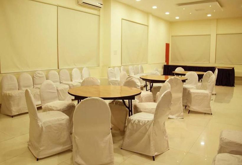 Hotel Oyo Premium Ballygunge Military Camp 4