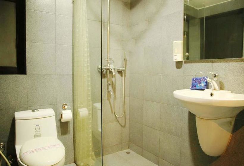 Hotel Oyo Premium Ballygunge Military Camp 5