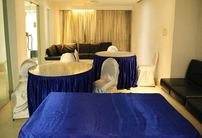 Hotel Oyo Premium Ballygunge Military Camp 7