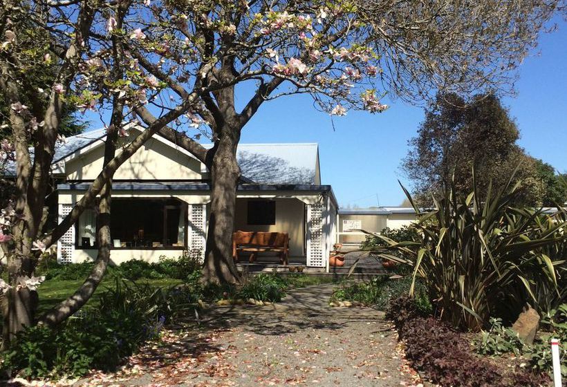 Water Lily Garden B&b 1