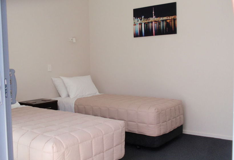 319 Addington Motel 6