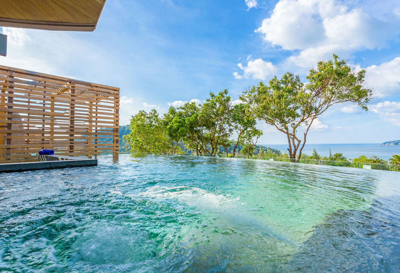 Hotel Crest Resort & Pool Villas 10