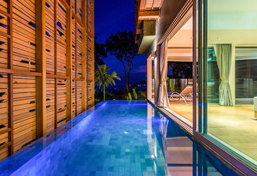 Hotel Crest Resort & Pool Villas 12