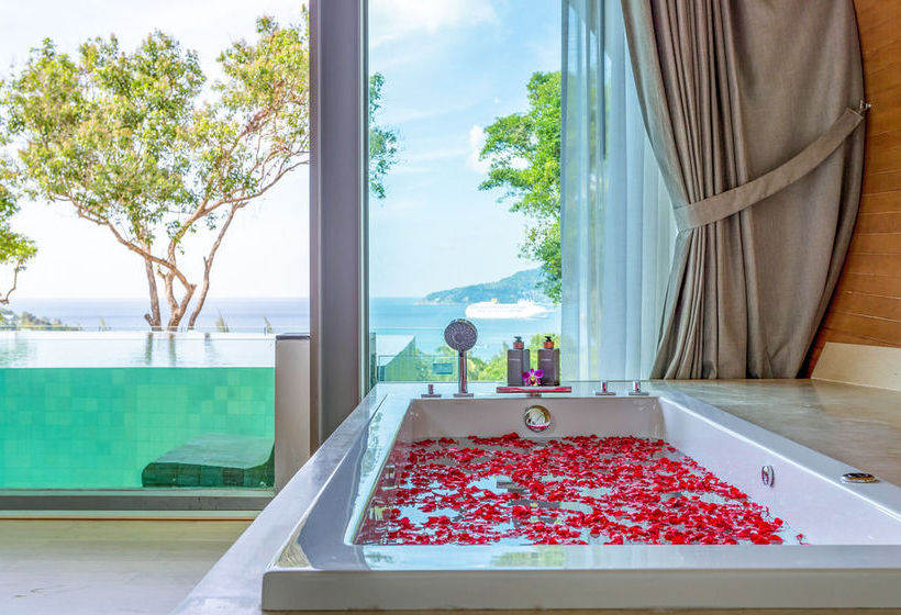 Hotel Crest Resort & Pool Villas 13