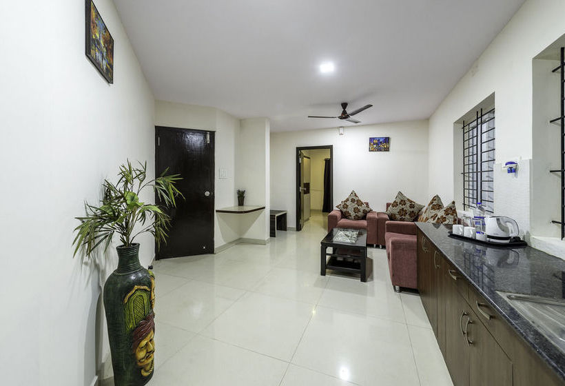 Hotel Treebo Sanctum Suites 1