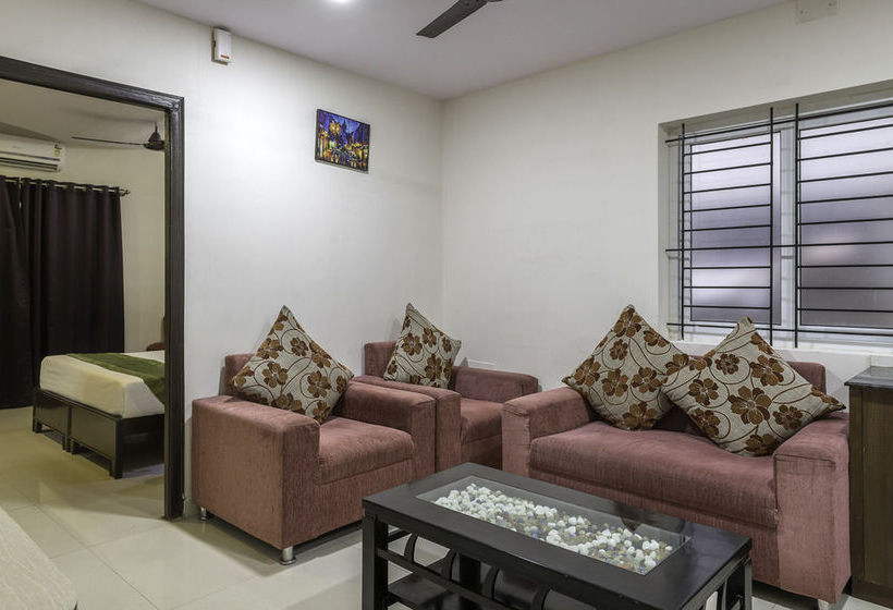 Hotel Treebo Sanctum Suites 14