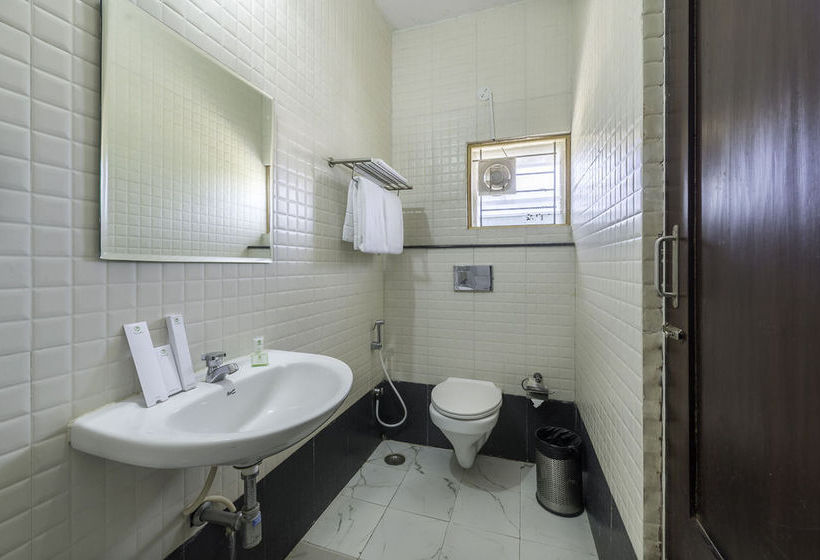 Hotel Treebo Sanctum Suites 16