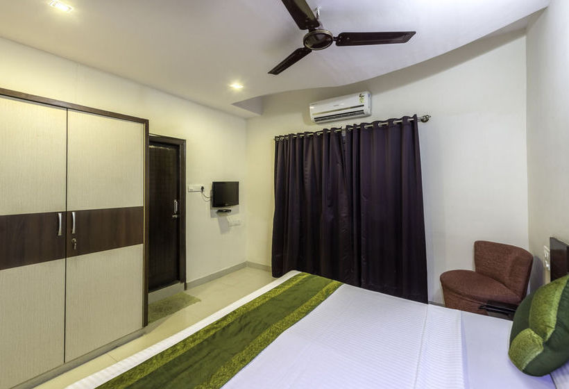 Hotel Treebo Sanctum Suites 2