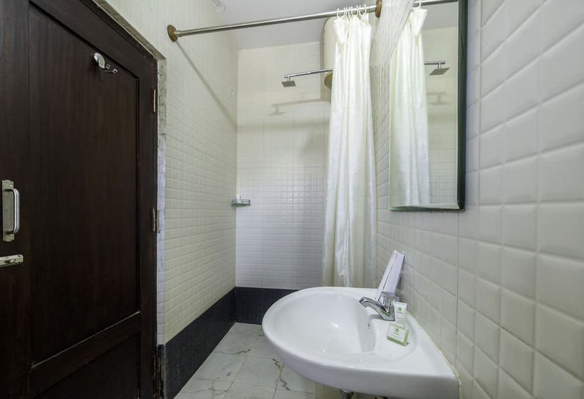 Hotel Treebo Sanctum Suites 3