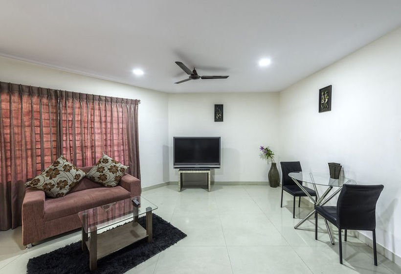 Hotel Treebo Sanctum Suites 9