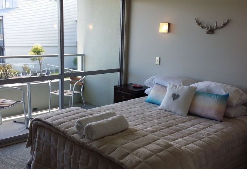 300 Lake Terrace Isla Norte