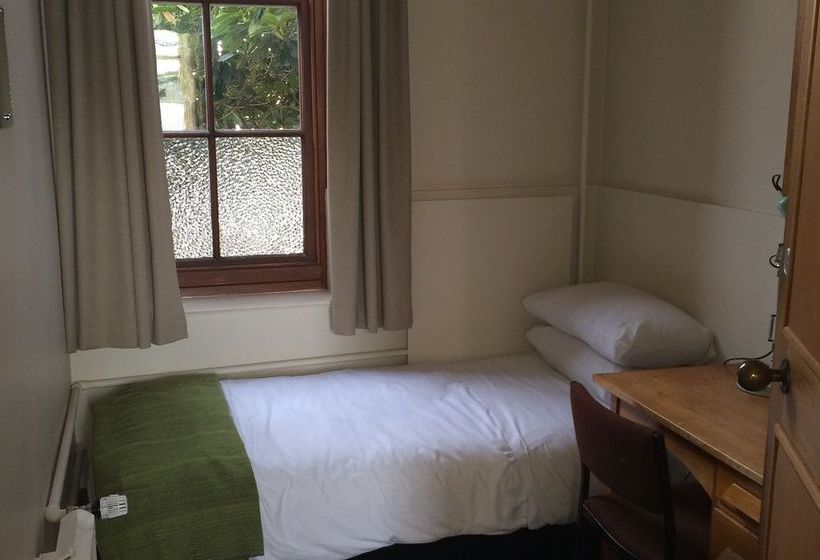 Hotel Burns Lodge At Holy Cross Centre 12