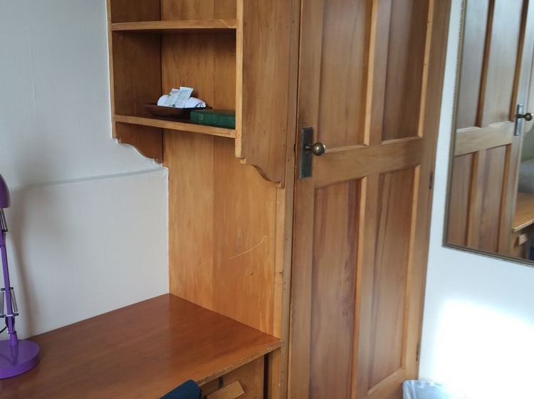 Hotel Burns Lodge At Holy Cross Centre 13