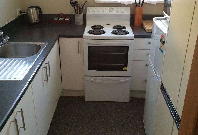 Hotel Burns Lodge At Holy Cross Centre 9