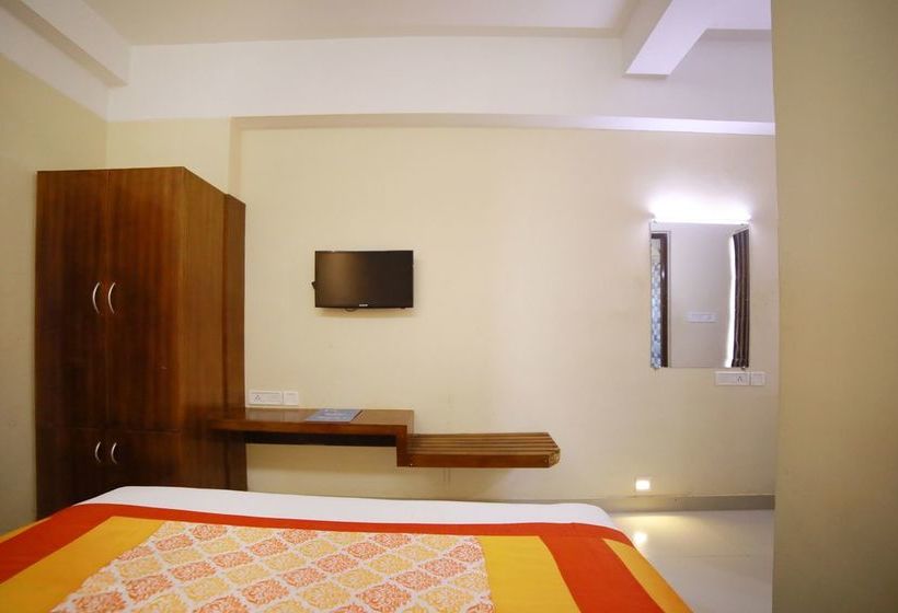 Hotel Oyo Rooms Technopark Extension 19