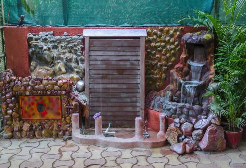 Hotel Oyo Rooms Calangute Newtons Market 3