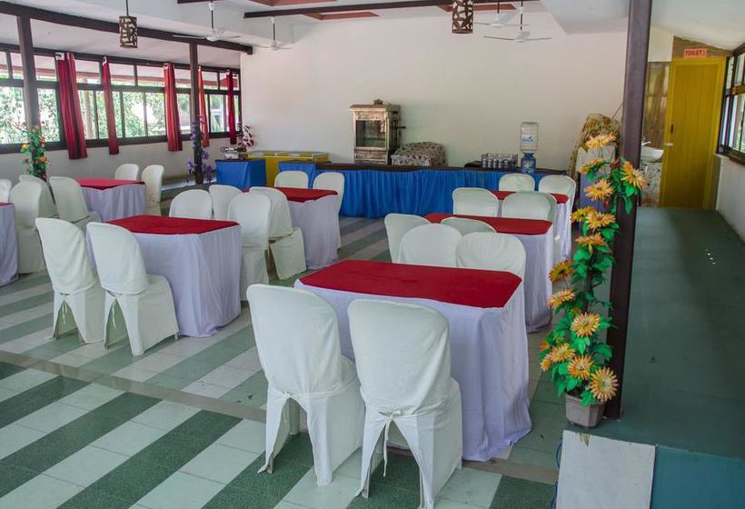 Hotel Oyo Rooms Calangute Newtons Market 5