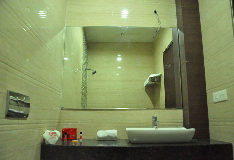 Hotel Oyo Rooms Bibi Wala Chowk 17