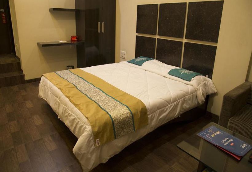 Hotel Oyo Rooms Athwa Gate Surat 12