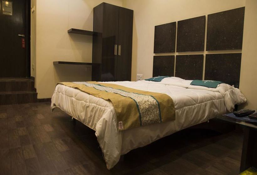 Hotel Oyo Rooms Athwa Gate Surat 15