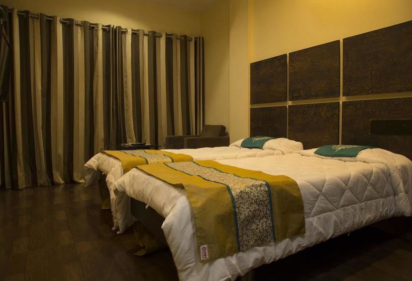 Hotel Oyo Rooms Athwa Gate Surat 9