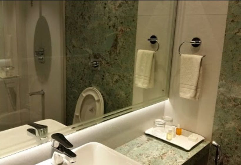 Hotel The Flora Residency 5