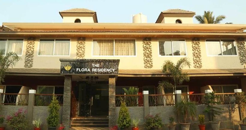 Hotel The Flora Residency 7