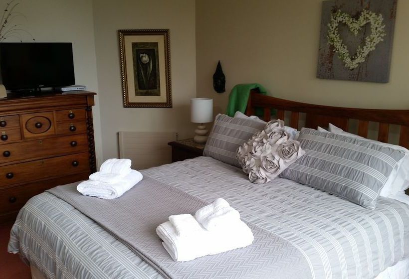 Oamaru House Bed And Breakfast 5