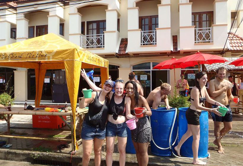 Albergue Bunk Up Hacienda Koh pha Ngan