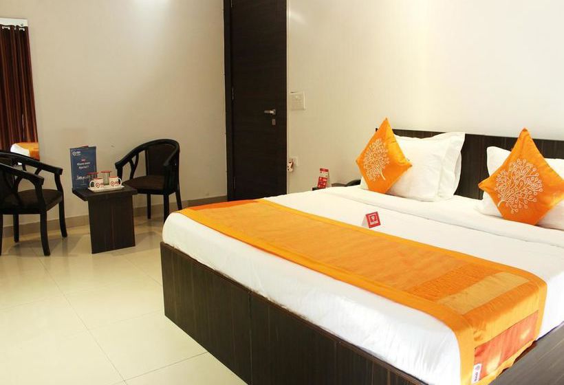 Hotel Oyo Rooms Moulsari Avenue Flagship 15