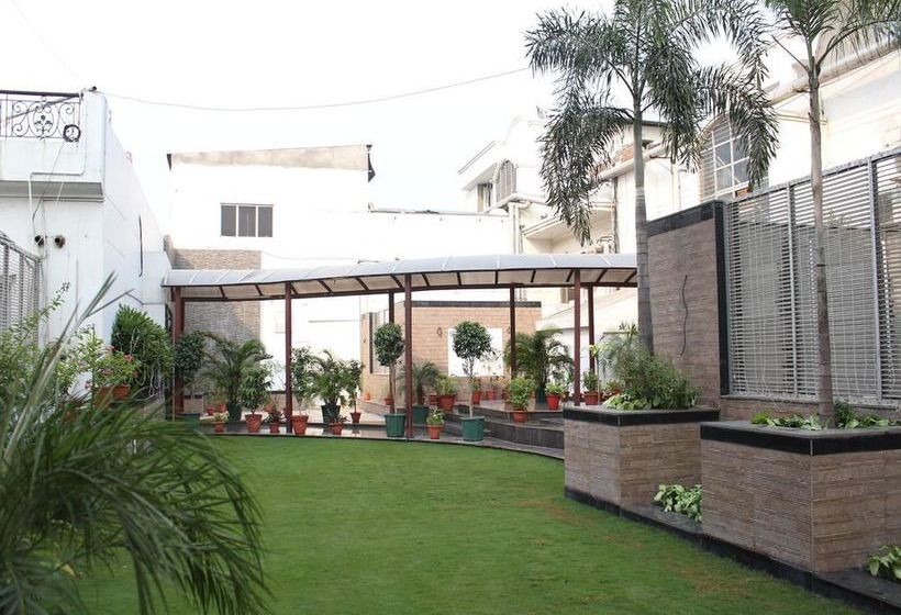 Hotel Oyo Rooms Garh Road Meerut 1