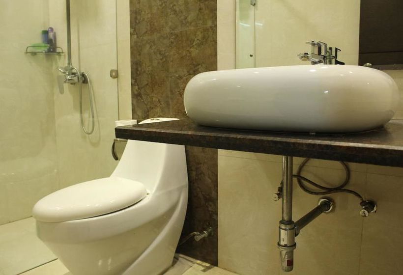 Hotel Oyo Premium Chi Greater Noida 1