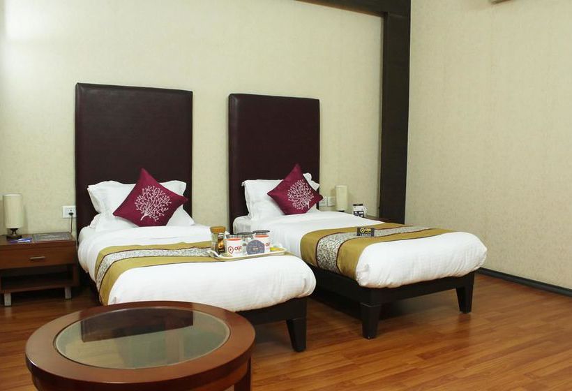 Hotel Oyo Premium Chi Greater Noida 12