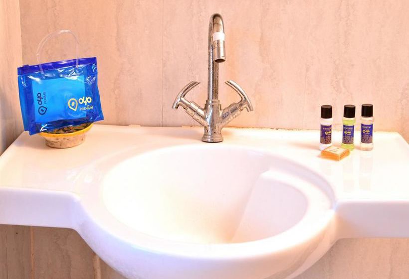 Hotel Oyo Premium Civil Lines Kota 1