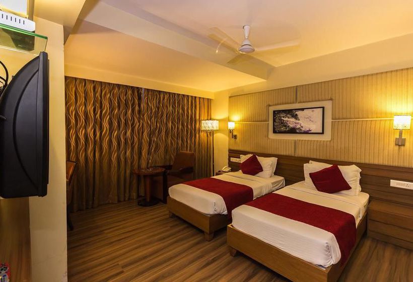 Hotel Oyo Premium Thaltej Sg Highway 11