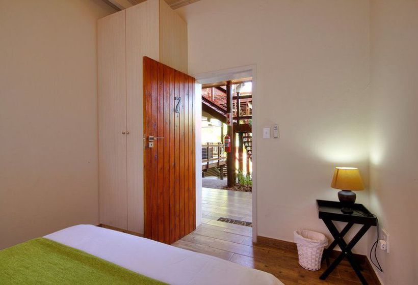 Hostel Monzi Safaris 8