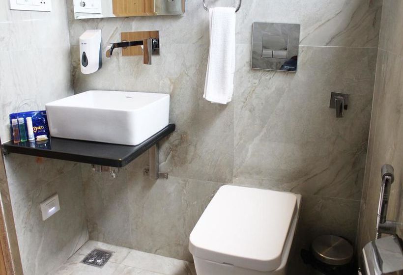 Hotel Oyo Premium Karnal Club Karnal Haryana