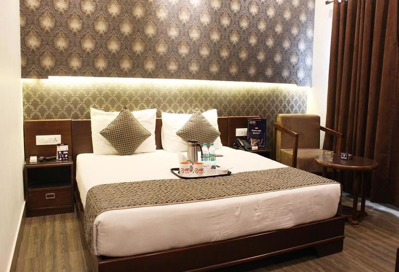 Hotel Oyo Premium Karnal Club 14