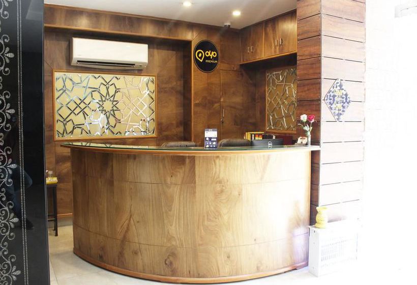 Hotel Oyo Premium Karnal Club 18