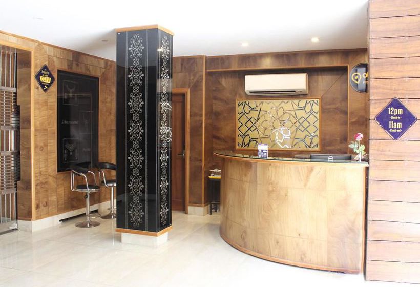 Hotel Oyo Premium Karnal Club 19