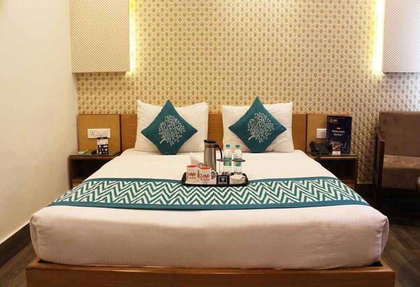 Hotel Oyo Premium Karnal Club 7