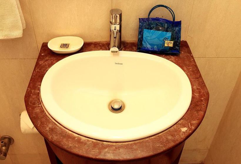 Hotel Oyo Premium Joka Kolkata 4