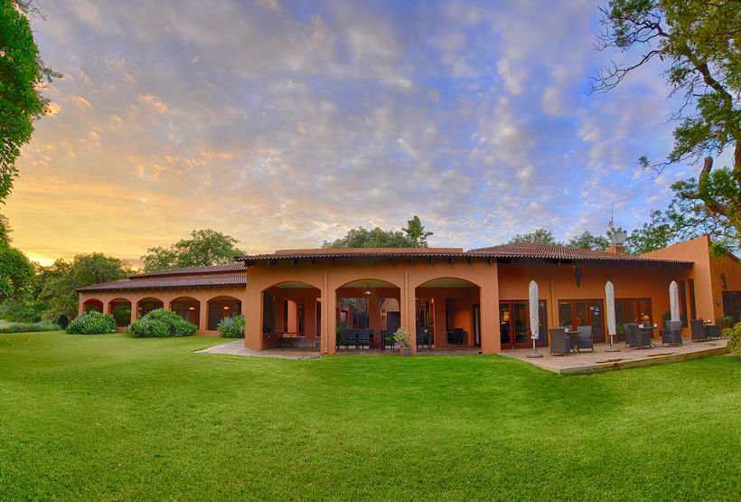 Hotel The Bush House