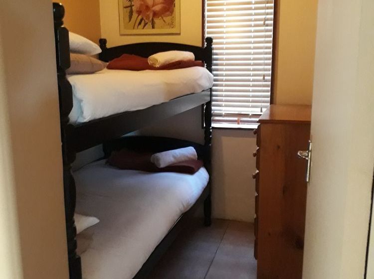 Foley's Self Catering 9