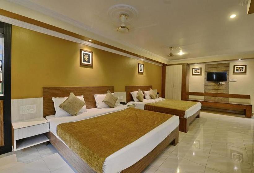 Hotel Pushpak 17